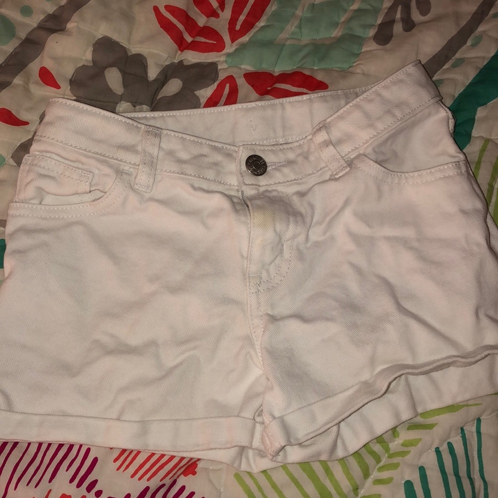 Cherokee White Denim shorts!!